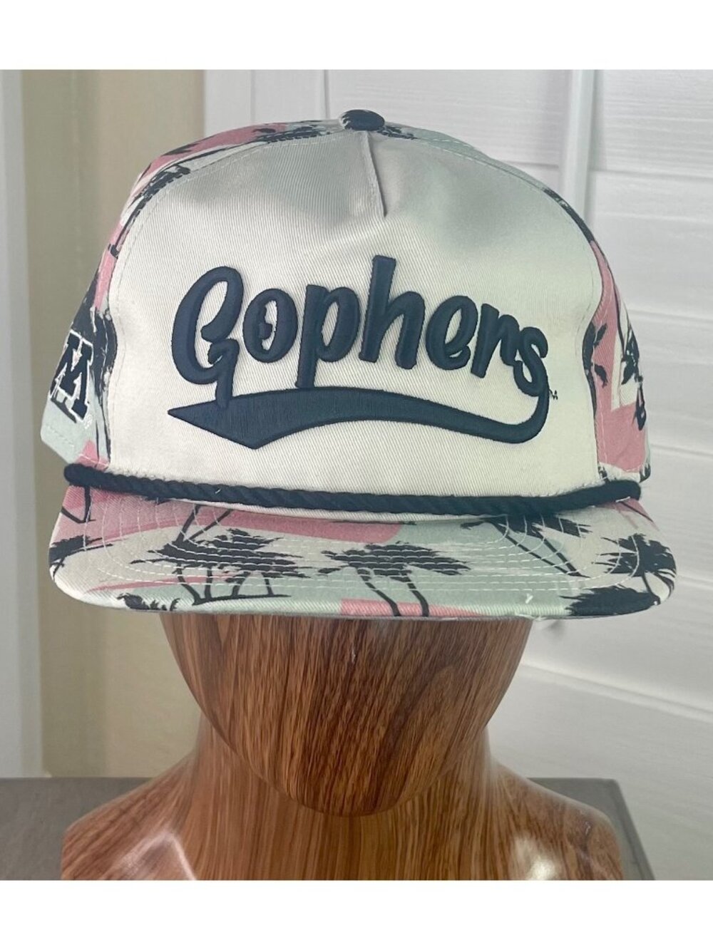 New Era The Golfer Rope NCAA Minnesota Golden Gophers Palm Trees Snapback Hat